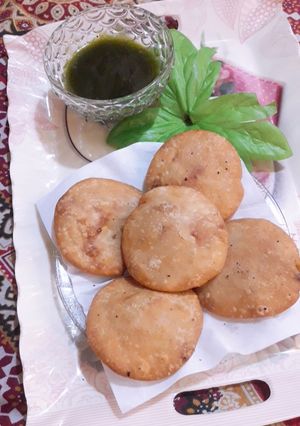 A picture of Alo wali kachori😋.
