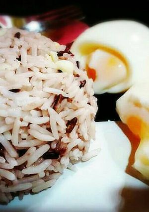 รูปของ ข้าวไรซ์เบอรี่ลูกเดือยไข่ยางมะตูม