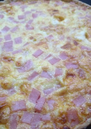 Una foto de Tarta de jamón y queso 🤤🤤🤤🤤