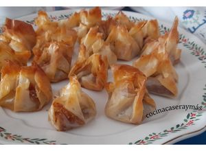 Una foto de Baklava en saquitos