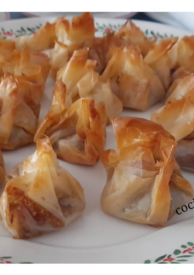 Una foto de Baklava en saquitos