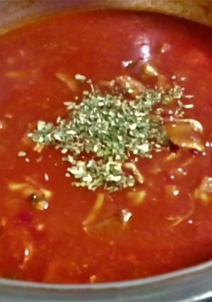 Una foto de Salsa de Tomate🍅Frito con Pollo🍗para Pastas🍝!!!