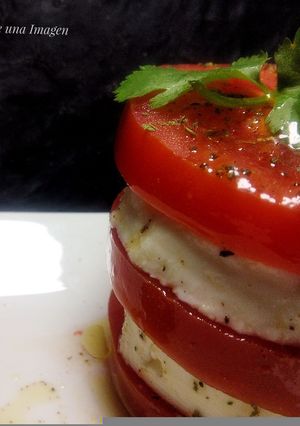 Una foto de Ensalada queso y jitomate
