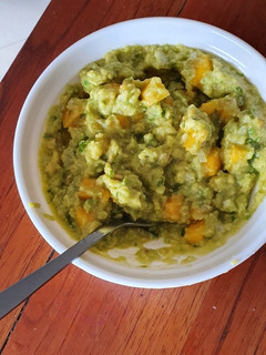 Una foto de Guacamole de mango