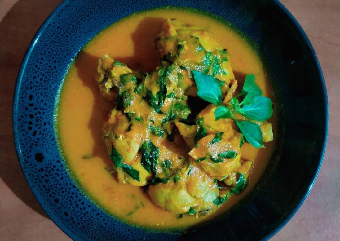 Ayam Oku dengan Basil