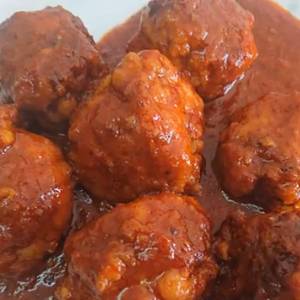 Albóndigas en salsa de vino tinto