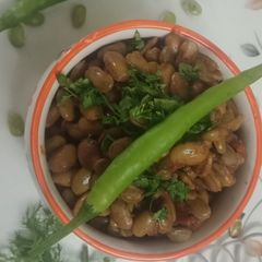 A picture of Lima beans curry.