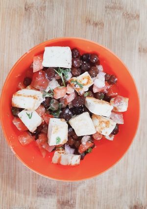 A picture of Paneer chickpea salad.