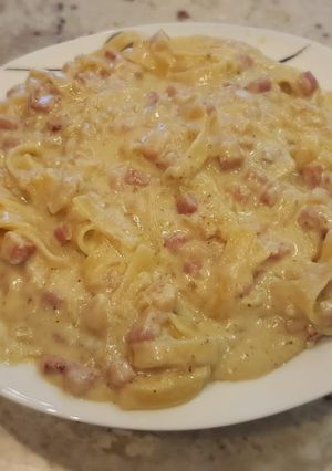Una foto de Tagliatelli en salsa de queso azul y bacon