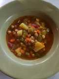 Sopa de garbanzos con verduras