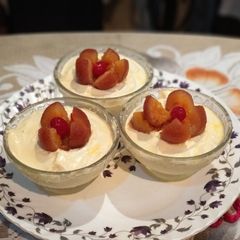 Mango mousse A picture of Mango mousse.