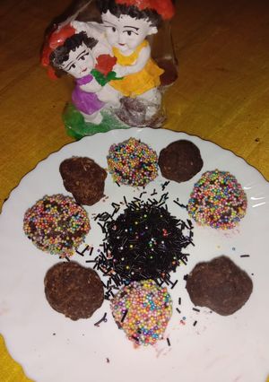 A picture of Chocolate balls.