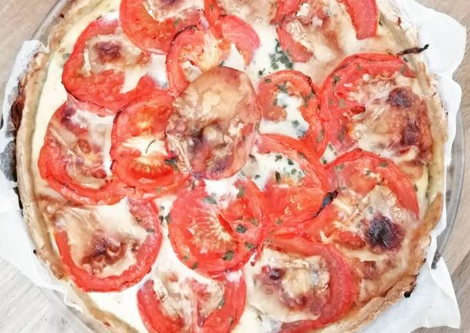 Tarte au thon, tomates, moutarde et chèvre