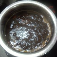 A picture of Jaggery tamarind chutney.