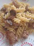 Pasta salsiccia e funghi