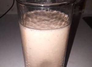 Una foto de Batido de banana y almendras para bajar de peso