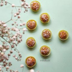 A picture of Carrot oats ladoo.