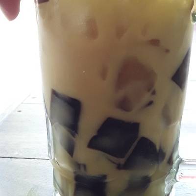 Resep Es Cincau Gula Merah Santan Oleh Eni Kusumatutik Cookpad