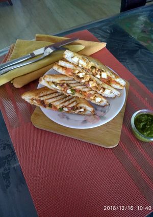 A picture of Paneer sanwich.