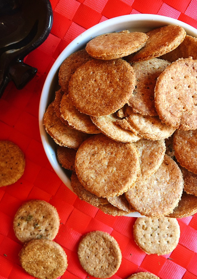 Una foto de Galletitas saladas integrales