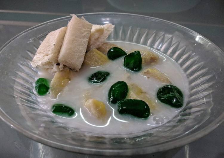 Kolak pisang kolang kaling with roti tawar