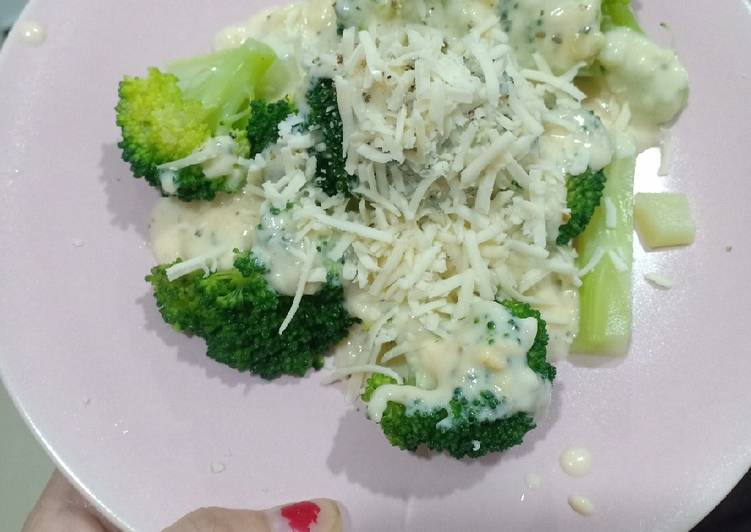 Cara Gampang Membuat Brokoli saus keju☺️, Bisa Manjain Lidah