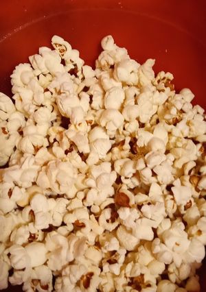 A picture of Airfryer popcorn 🍿 impressive.