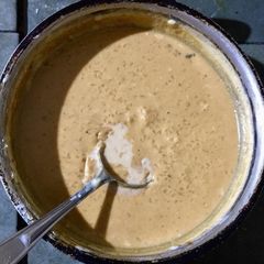 A picture of Nolen gur er payesh/kheer.