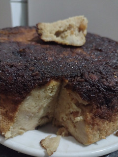 Una foto de Budín de pan fácil con mix tropical y azúcar mascabo 🤤