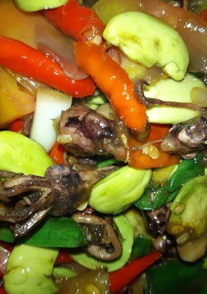 Foto resep Oseng cumi-cumi pete