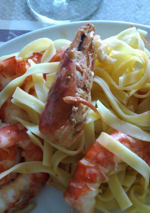 Foto de Massa ninhos de ovos com camarão frito