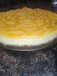 Una foto de Cheesecake de duraznos