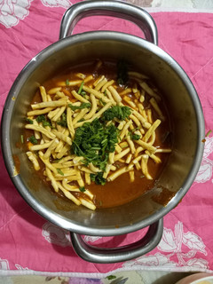 કાજુ ગાંઠિયા નું શાક (Kaju Ganthiya Shak Recipe In Gujarati) રેસીપી મુખ્ય ફોટો