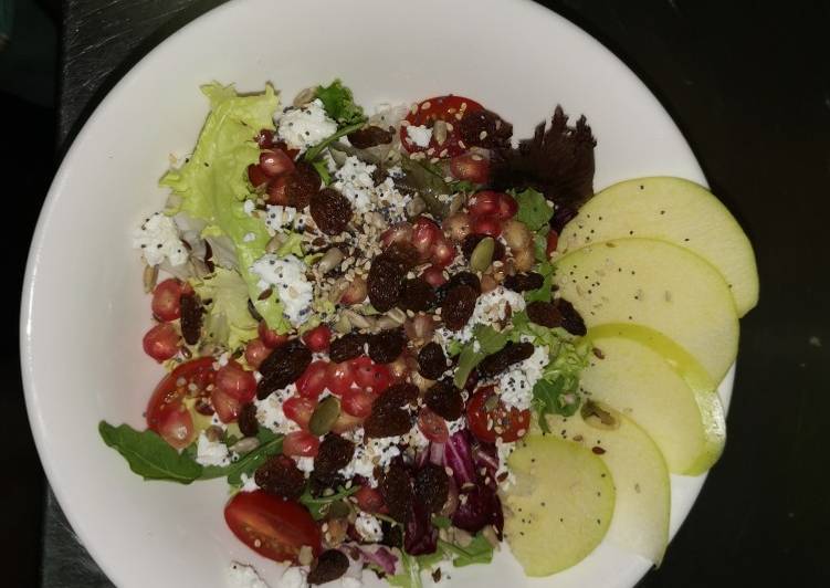 Ensalada de Granada con manzana y queso fresco