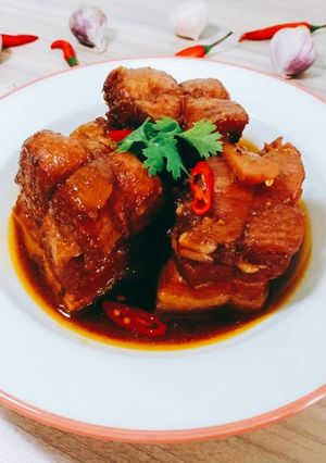 Hình của món Thịt kho đông pha.
