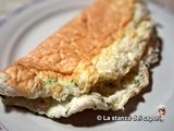 Omelette soffiata al caprino e noci ☁️🧀