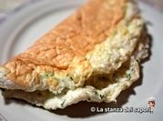Una foto di caprino antipasto