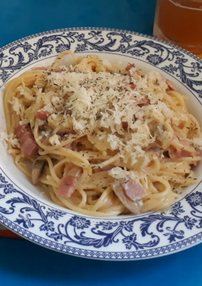 Una foto de Pasta carbonara sin nata