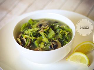 شوربة الفطر والبروكولي