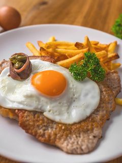 Sertésszelet recept Holstein módra recept fotója
