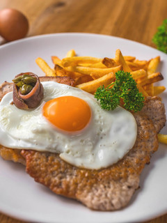 Sertésszelet recept Holstein módra recept fotója