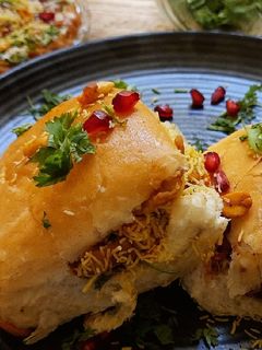 દાબેલી (Dabeli Recipe in Gujarati) રેસીપી મુખ્ય ફોટો