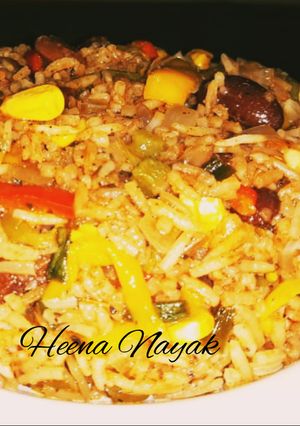 મેક્સીકન રાઈઝ (Maxican rice recipe in gujrati) રેસીપી મુખ્ય ફોટો