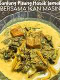 Jantung Pisang Masak Lemak bersama Ikan Masin