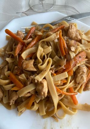 Una foto de Tallarines chinos 🍝