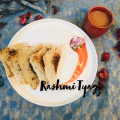 A picture of Paneer tikka bread samosa.