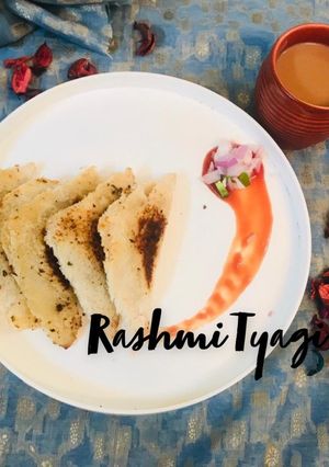 A picture of Paneer tikka bread samosa.