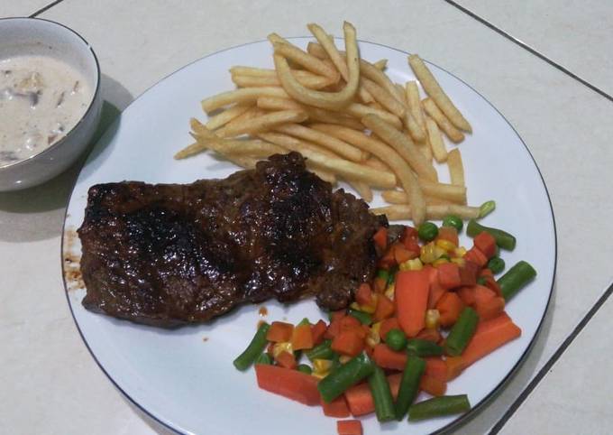 Resep Steak Mushroom Sauce Oleh Ing Tan Cookpad