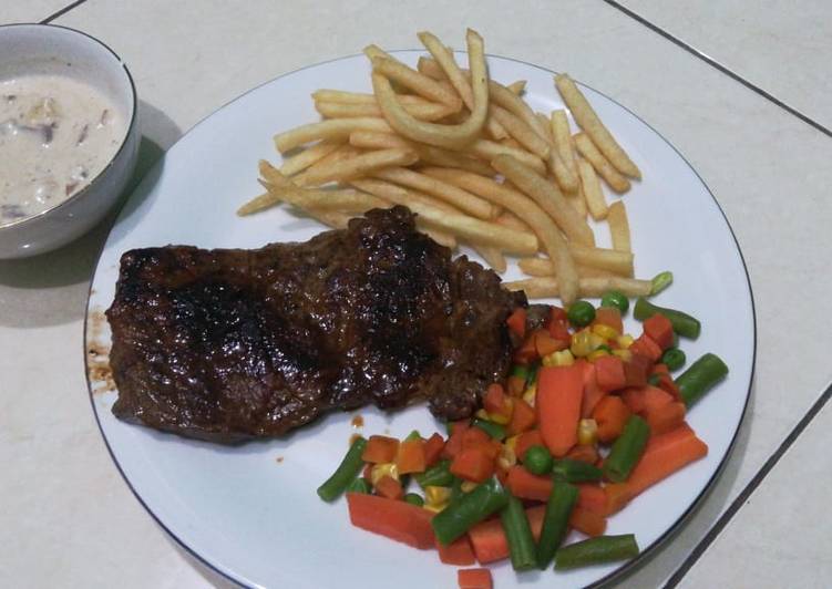 Steak mushroom sauce