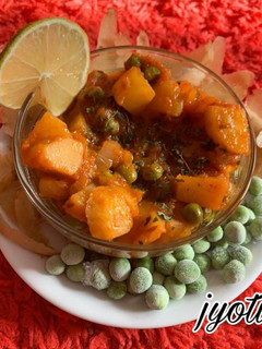 आलू मटर की सब्जी (Aloo matar ki sabzi recipe in hindi) रेसिपी मुख्य फोटो